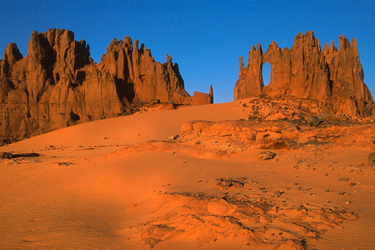 Tamanrassert-Djanet-Tassili-Hoggar-Sahara-desert